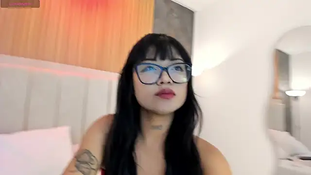 malory winehouse online show from 23, 4, 2026