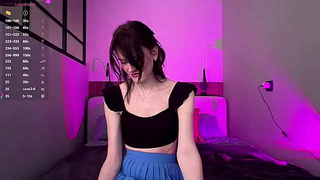 Snapshot of YourChristine chatting on 1, 6, 2026 YourChristine online show from 1, 6, 2026