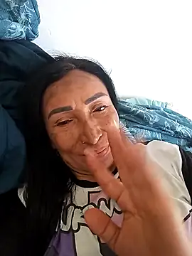 Snapshot of Lara_vela chatting on 20, 5, 2026 Lara vela online show from 20, 5, 2026