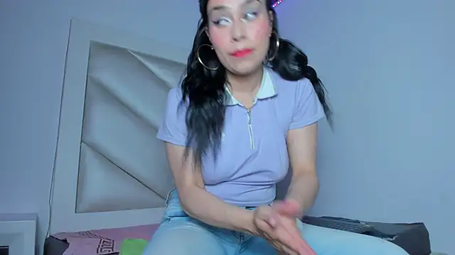 Snapshot of Valentina_js chatting on 6, 6, 2026 Valentina js online show from 6, 6, 2026