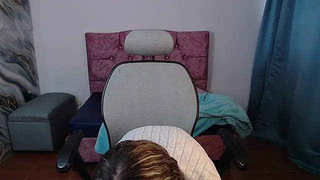 Snapshot of any_mars chatting on 4, 5, 2026 any mars online show from 4, 5, 2026