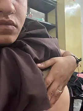 yyyyyooorrrwww online show from 23, 4, 2026