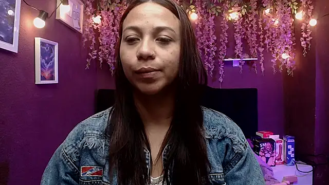 Snapshot of monik299 chatting on 7, 5, 2026 monik299 online show from 7, 5, 2026