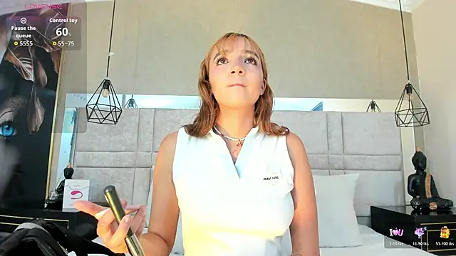 Snapshot of SamaanthaMiller chatting on 7, 5, 2026 SamaanthaMiller online show from 7, 5, 2026