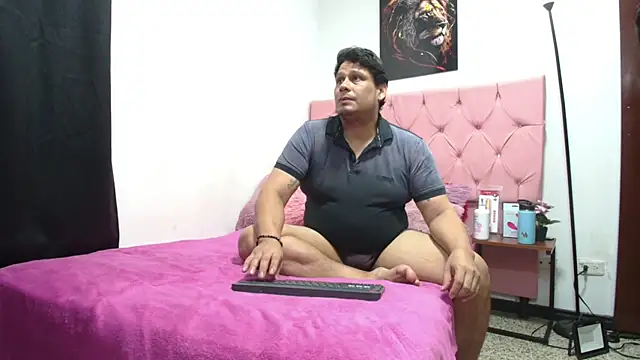 Snapshot of Xtream_LoversXXX chatting on 4, 6, 2026 Xtream LoversXXX online show from 4, 6, 2026