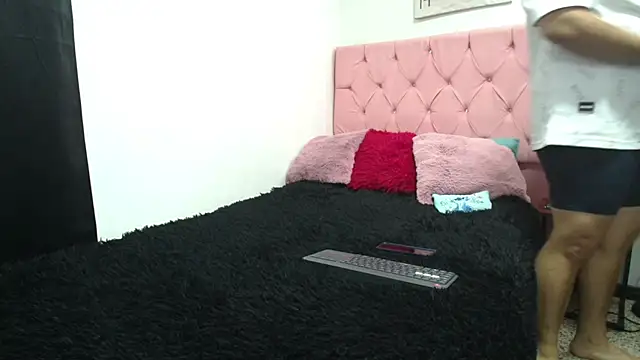 Snapshot of Xtream_LoversXXX chatting on 29, 4, 2026 Xtream LoversXXX online show from 29, 4, 2026