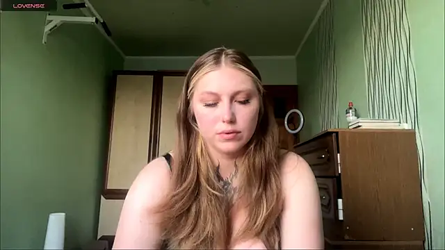 Snapshot of DeannaDorton chatting on 9, 6, 2026 DeannaDorton online show from 9, 6, 2026