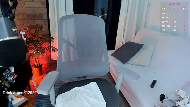 MissBronte online show from 14, 6, 2026