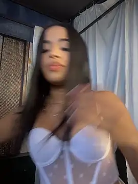 Snapshot of EmmaExoticaXXX chatting on 5, 5, 2026 EmmaExoticaXXX online show from 5, 5, 2026