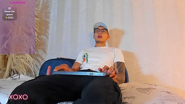 Alan Salazar online show from 12, 6, 2026