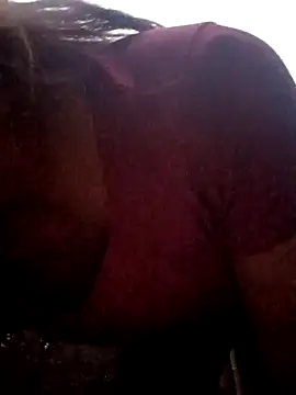 Snapshot of Rosie_LoveUU chatting on 8, 5, 2026 Rosie LoveUU online show from 8, 5, 2026