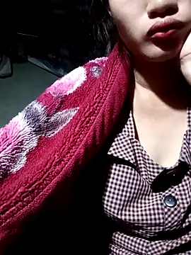 Snapshot of Rosie_LoveUU chatting on 2, 5, 2026 Rosie LoveUU online show from 2, 5, 2026