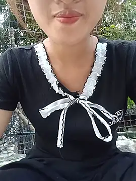 Snapshot of Rosie_LoveUU chatting on 14, 5, 2026 Rosie LoveUU online show from 14, 5, 2026