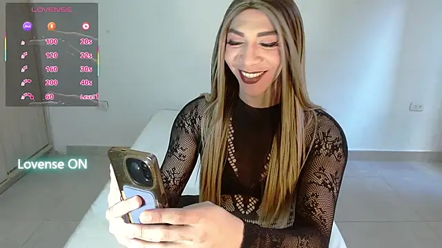 Snapshot of Brune_vs_blonde chatting on 4, 5, 2026 Brune vs blonde online show from 4, 5, 2026