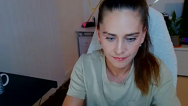 Snapshot of khalessi13 chatting on 27, 6, 2026 khalessi13 online show from 27, 6, 2026