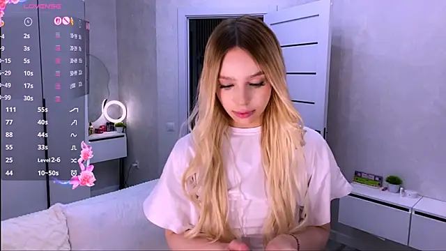 Snapshot of Mooniesiesita chatting on 15, 6, 2026 Mooniesiesita online show from 15, 6, 2026
