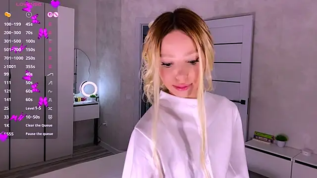 Snapshot of Mooniesiesita chatting on 22, 7, 2026 Mooniesiesita online show from 22, 7, 2026