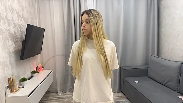 Mooniesiesita online show from 24, 4, 2026