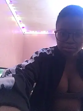 Snapshot of Hotboobs27 chatting on 5, 5, 2026 Hotboobs27 online show from 5, 5, 2026