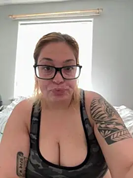 SecretRavenXO online show from 24, 5, 2026