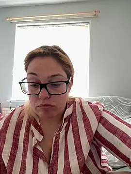 SecretRavenXO online show from 20, 5, 2026
