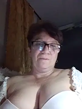 Snapshot of KetQueen101 chatting on 11, 7, 2026 KetQueen101 online show from 11, 7, 2026