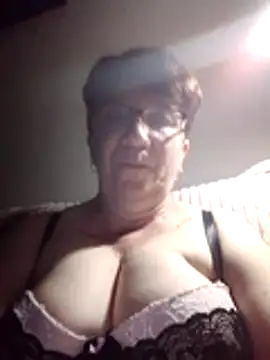 Snapshot of KetQueen101 chatting on 20, 6, 2026 KetQueen101 online show from 20, 6, 2026