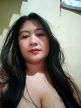 Snapshot of Rosejean chatting on 23, 4, 2026 Rosejean online show from 23, 4, 2026