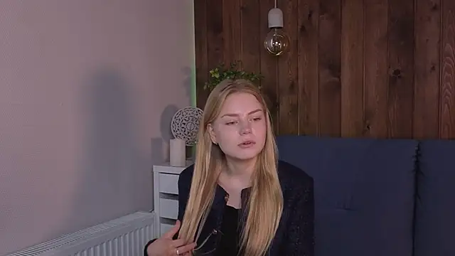 Snapshot of LavonaMadlem chatting on 17, 5, 2026 LavonaMadlem online show from 17, 5, 2026