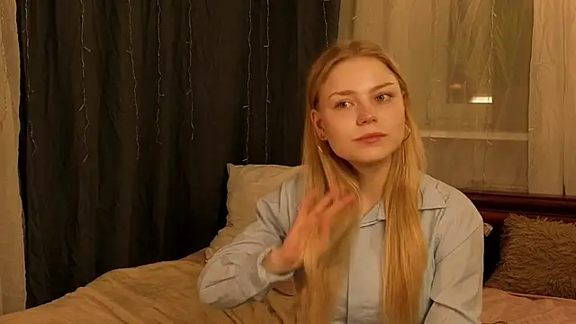 Snapshot of LavonaMadlem chatting on 1, 6, 2026 LavonaMadlem online show from 1, 6, 2026