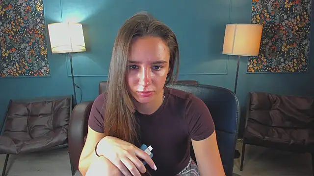 NicoleWells22 online show from 4, 6, 2026