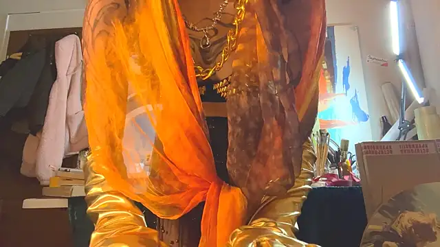 Snapshot of sarawhisperr chatting on 26, 4, 2026 sarawhisperr online show from 26, 4, 2026