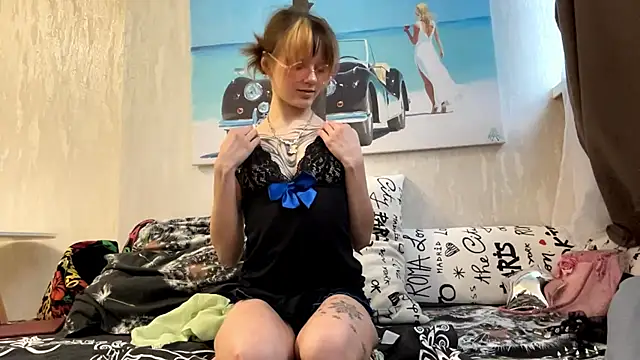 Snapshot of sarawhisperr chatting on 5, 5, 2026 sarawhisperr online show from 5, 5, 2026