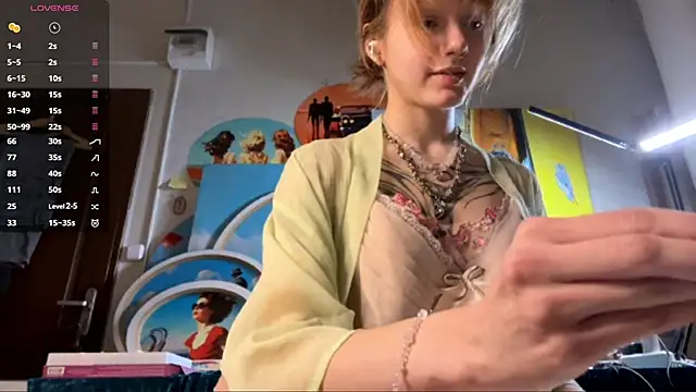 sarawhisperr online show from 23, 4, 2026