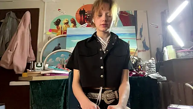 Snapshot of sarawhisperr chatting on 25, 4, 2026 sarawhisperr online show from 25, 4, 2026
