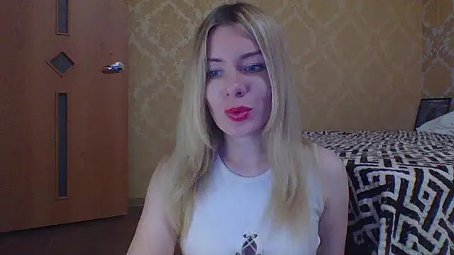 Snapshot of Softy_Aura_ chatting on 19, 5, 2026 Softy Aura online show from 19, 5, 2026