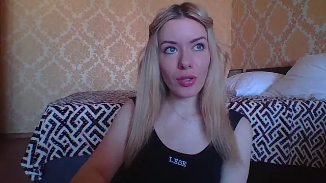 Snapshot of Softy_Aura_ chatting on 5, 5, 2026 Softy Aura online show from 5, 5, 2026