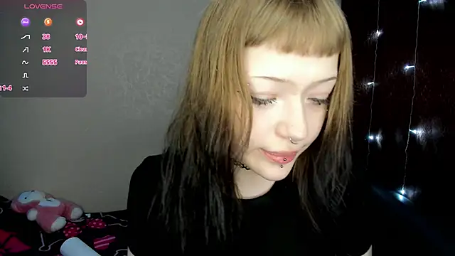 Snapshot of urmelodyy chatting on 5, 5, 2026 urmelodyy online show from 5, 5, 2026