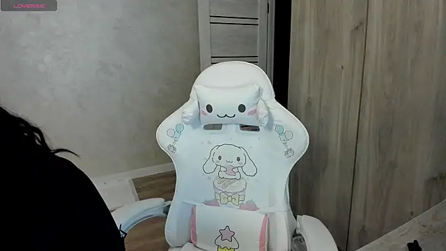 Snapshot of urmelodyy chatting on 5, 7, 2026 urmelodyy online show from 5, 7, 2026