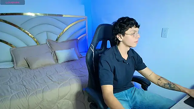 Milo Storm online show from 24, 4, 2026