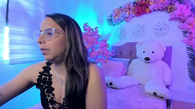 Snapshot of Sharon_rhodes_ chatting on 3, 6, 2026 Sharon rhodes online show from 3, 6, 2026