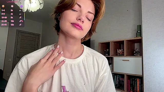 Snapshot of LinaFlamie chatting on 24, 7, 2026 LinaFlamie online show from 24, 7, 2026