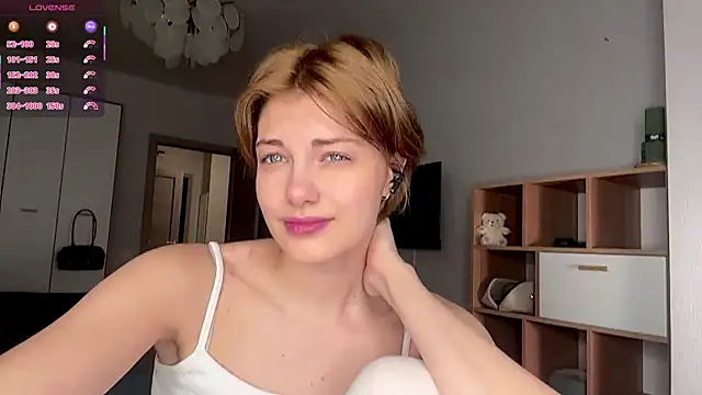 Snapshot of LinaFlamie chatting on 11, 7, 2026 LinaFlamie online show from 11, 7, 2026
