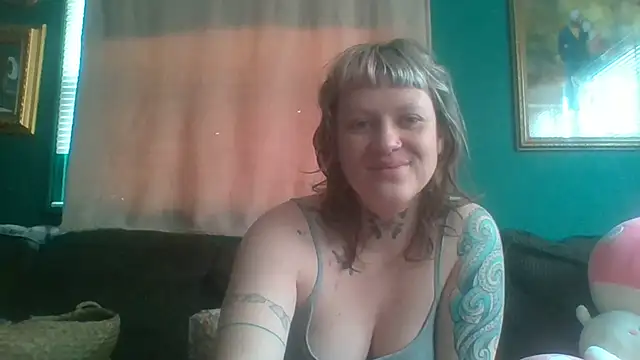 RosieSwitchBitch online show from 11, 5, 2026