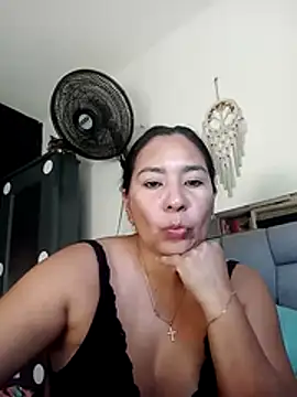Snapshot of Angelsashaa07 chatting on 21, 7, 2026 Angelsashaa07 online show from 21, 7, 2026