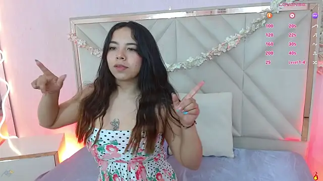 Snapshot of Karla_tay1 chatting on 24, 5, 2026 Karla tay1 online show from 24, 5, 2026