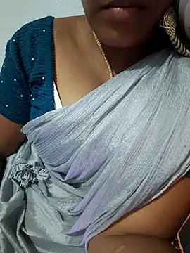 Snapshot of Tamil_Hot_HoneyBee chatting on 17, 6, 2026 Tamil Hot HoneyBee online show from 17, 6, 2026