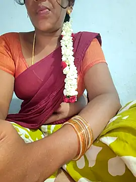 Snapshot of Tamil_Hot_HoneyBee chatting on 23, 6, 2026 Tamil Hot HoneyBee online show from 23, 6, 2026