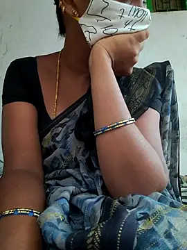 Snapshot of Tamil_Hot_HoneyBee chatting on 9, 5, 2026 Tamil Hot HoneyBee online show from 9, 5, 2026