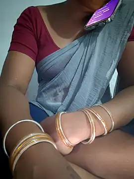 Snapshot of Tamil_Hot_HoneyBee chatting on 10, 6, 2026 Tamil Hot HoneyBee online show from 10, 6, 2026